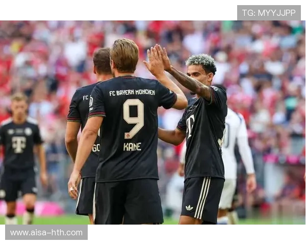 德甲拜仁定位球再显威力,头球完成破门